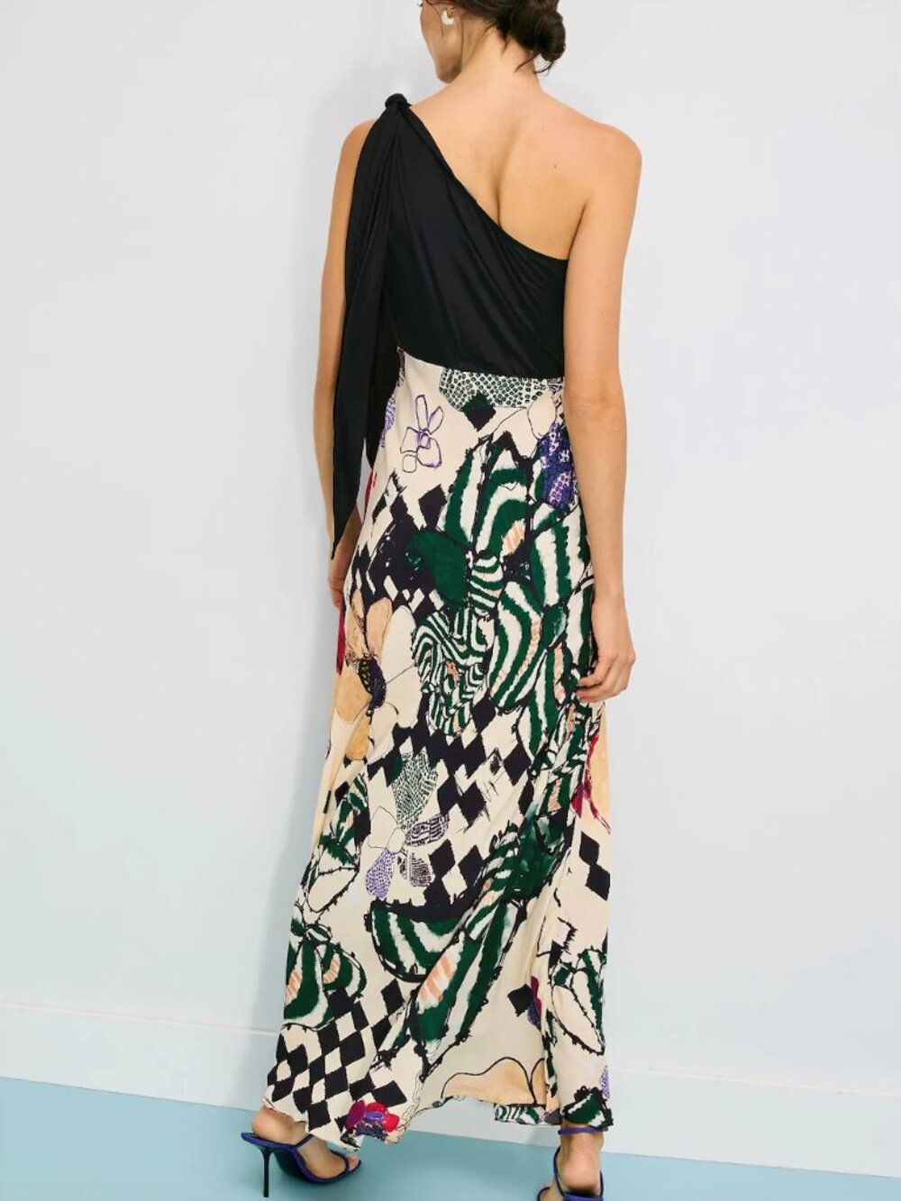 Saaksha & Kinni Sylvia Printed Gown in Black Red Multi Sun Dress Maxi Sundress - Picture 2 of 7